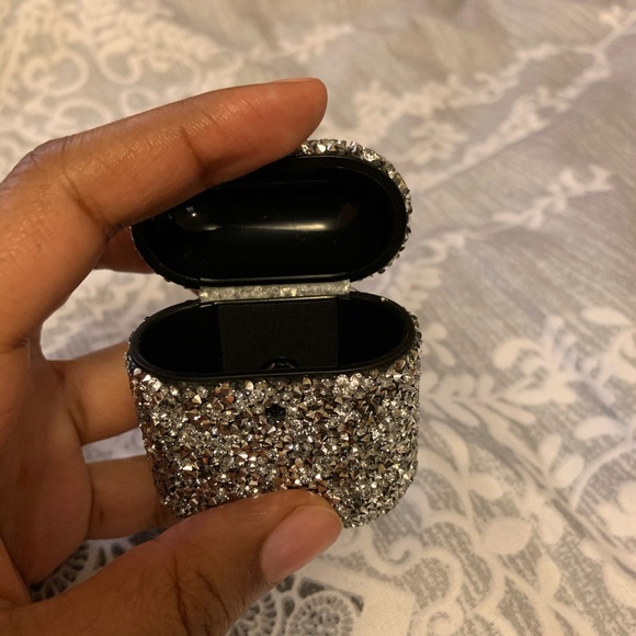 💋FREE AIRPODS PROTECTIVE CASE WITH PURCHASE! - Picture 2 of 2